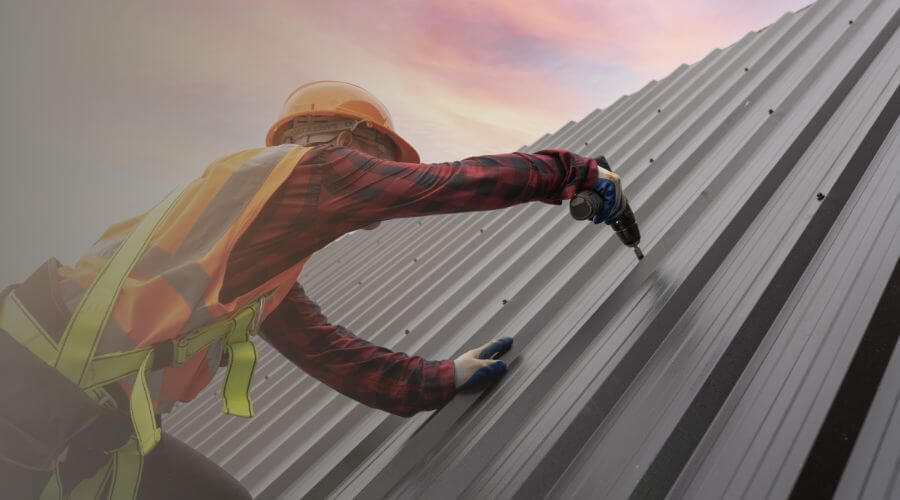 Professional gutter cleaning in Ventura, IA